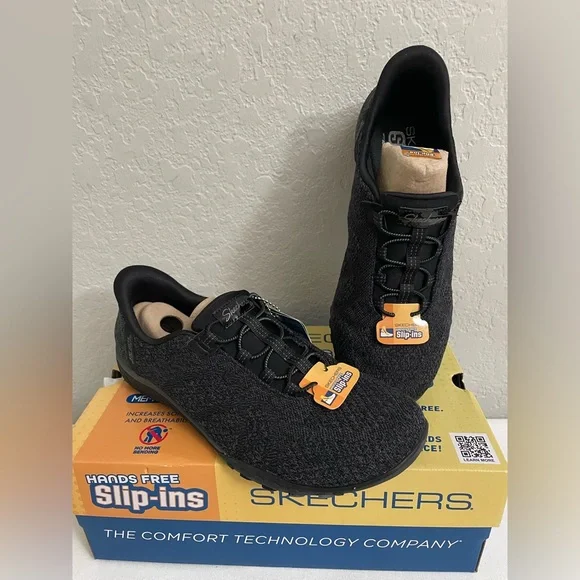 Skechers Breathe Easy Knitty Waves Hands Free Slip-ins Womens 7 Black (100762) - Picture 1 of 13
